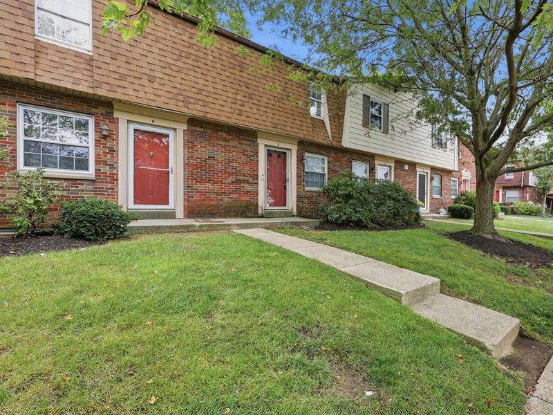 5720 Beechcroft Road, Unit H, Columbus, OH 43229 Photo 4