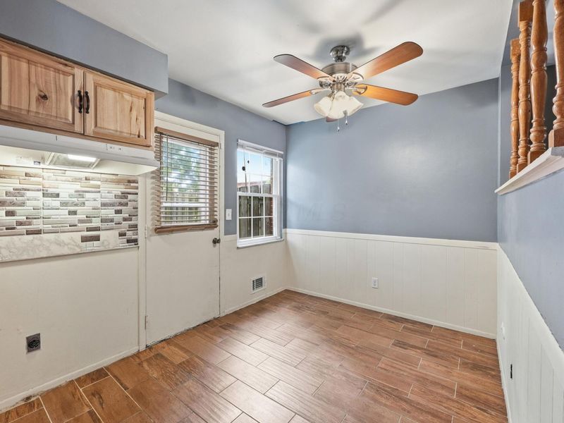 5720 Beechcroft Road, Unit H, Columbus, OH 43229 Photo 8