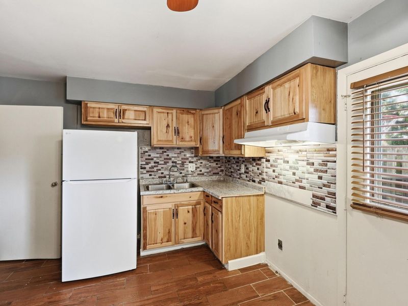 5720 Beechcroft Road, Unit H, Columbus, OH 43229 Photo 9