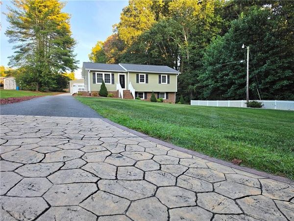 127 Miller Street , Mount Airy, NC 27030