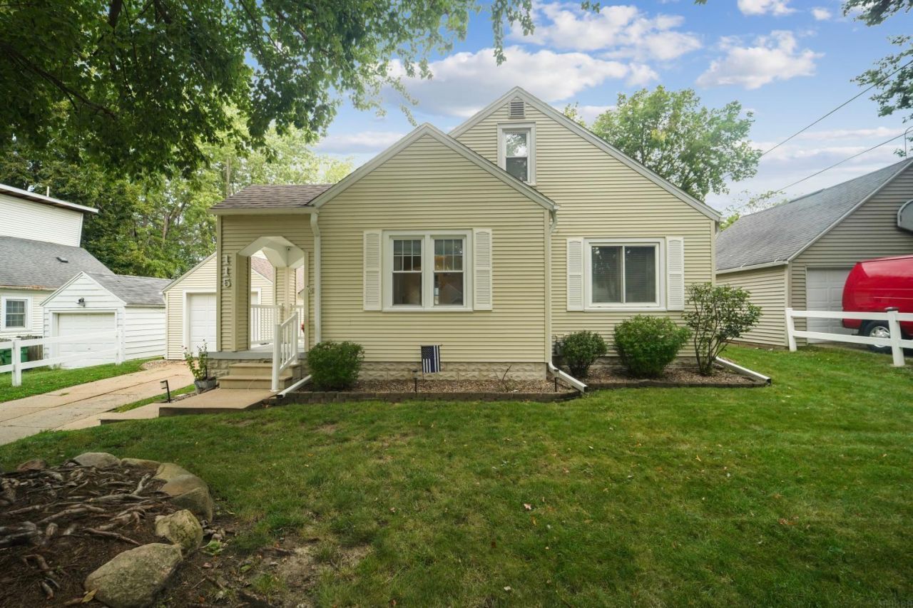 115 Carolina Avenue, Waterloo, IA 50701 Main Photo