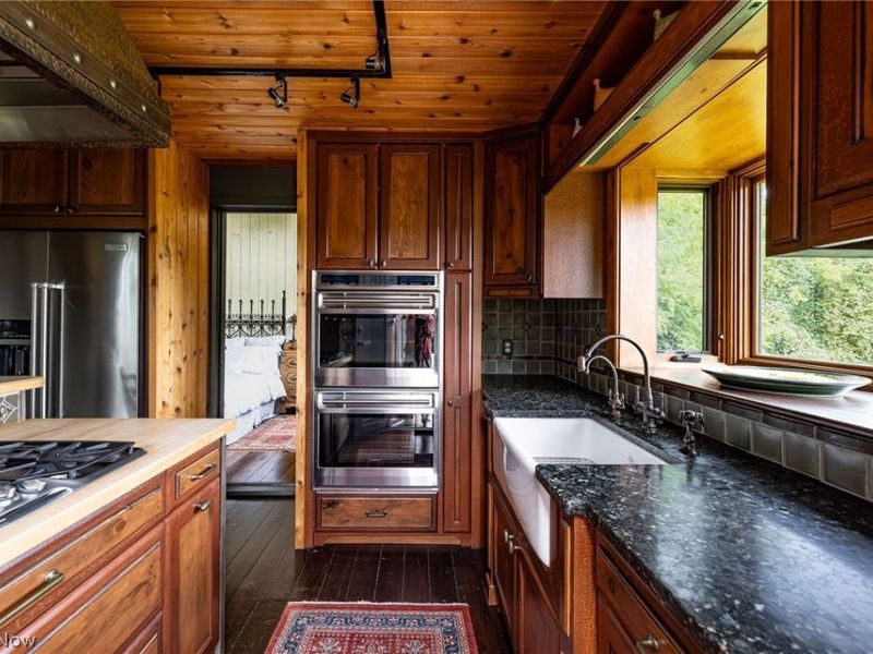 10190 N Girdle Road, Mesopotamia, OH 44062 Photo 41
