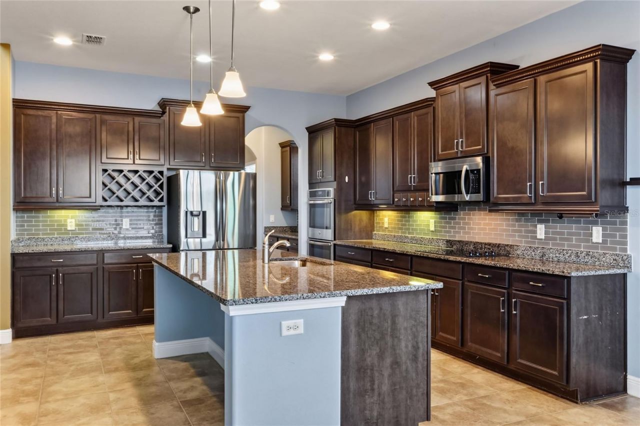 1350 Heritage Landings Drive, Lakeland, FL 33805 Photo