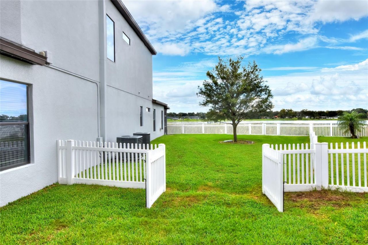 1350 Heritage Landings Drive, Lakeland, FL 33805 Photo