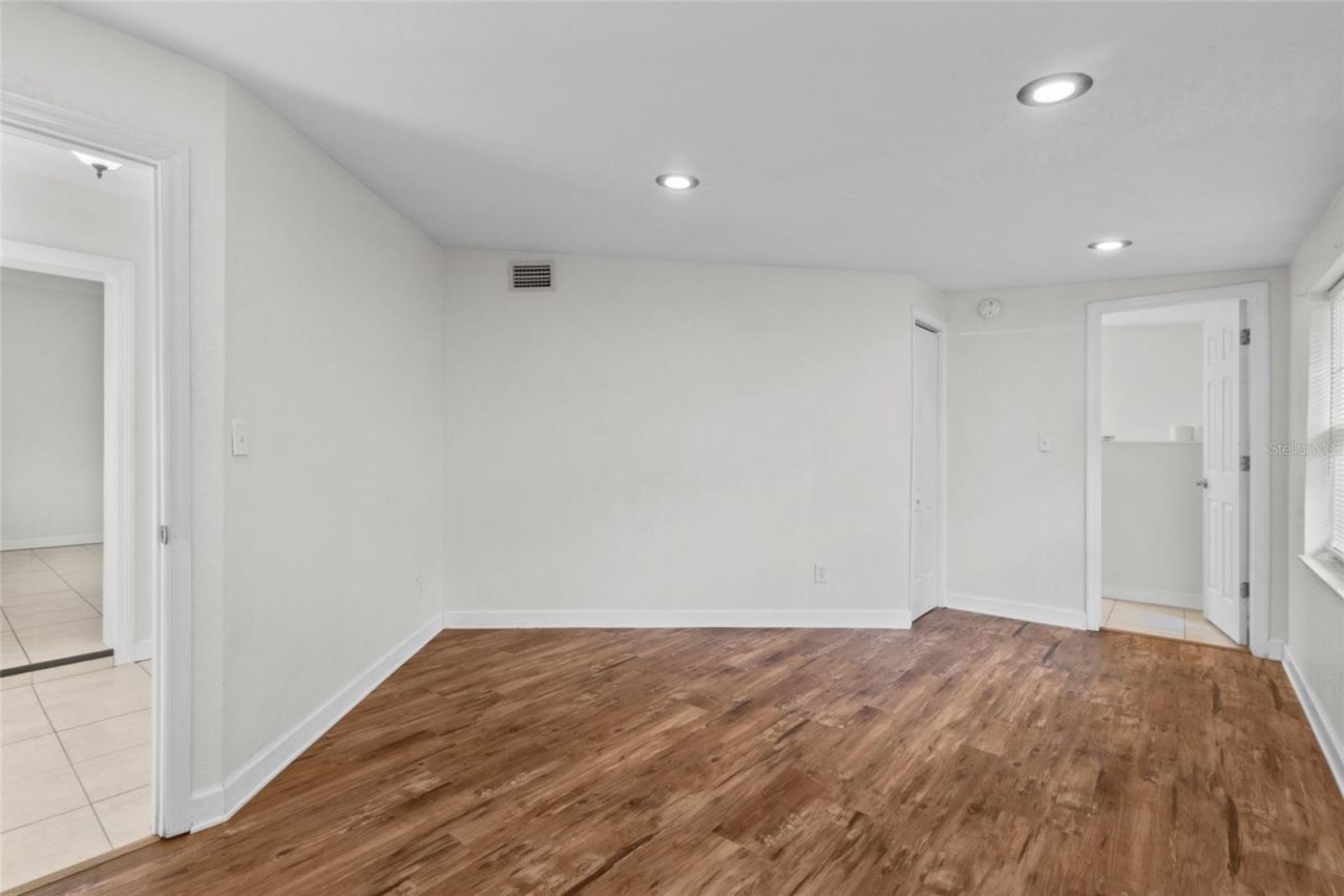 6711 Dartmouth Avenue N, Saint Petersburg, FL 33710 Photo