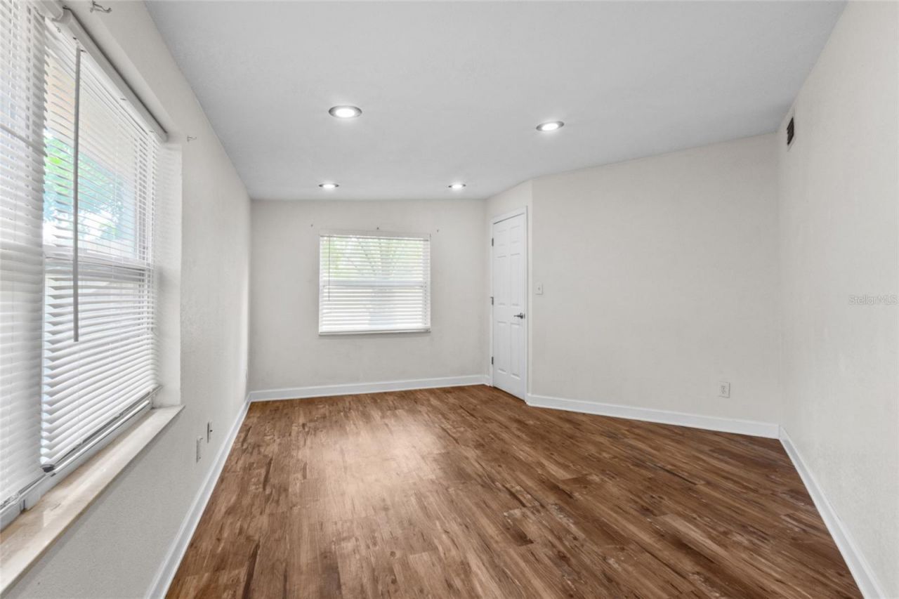 6711 Dartmouth Avenue N, Saint Petersburg, FL 33710 Photo