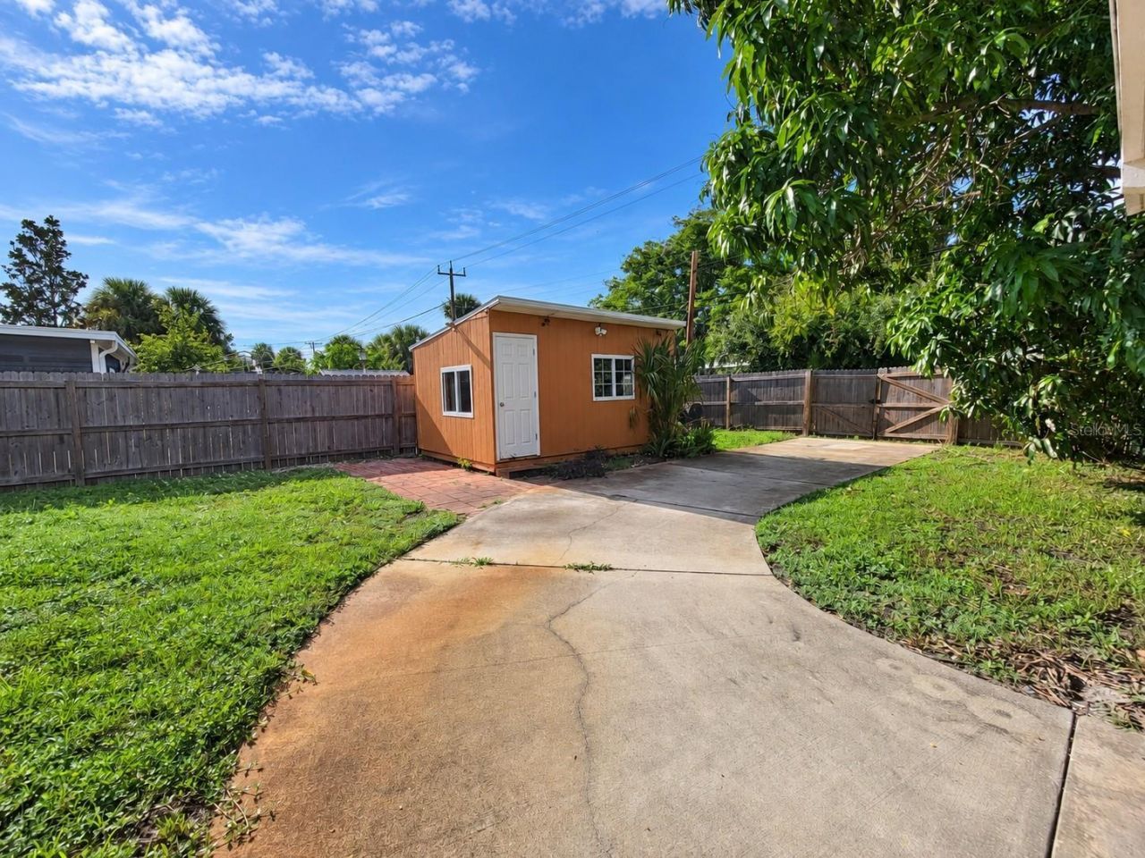 6711 Dartmouth Avenue N, Saint Petersburg, FL 33710 Photo