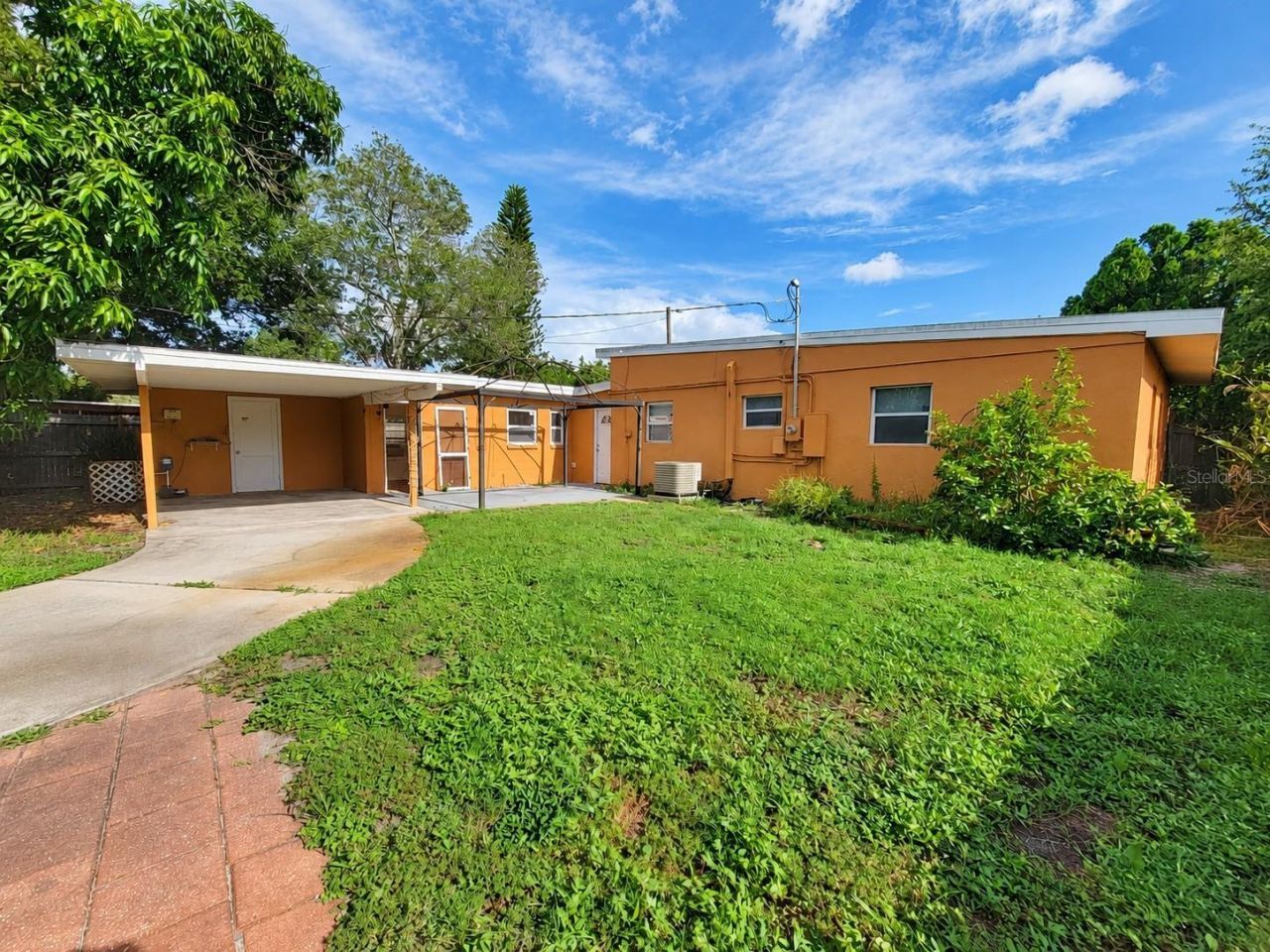 6711 Dartmouth Avenue N, Saint Petersburg, FL 33710 Photo
