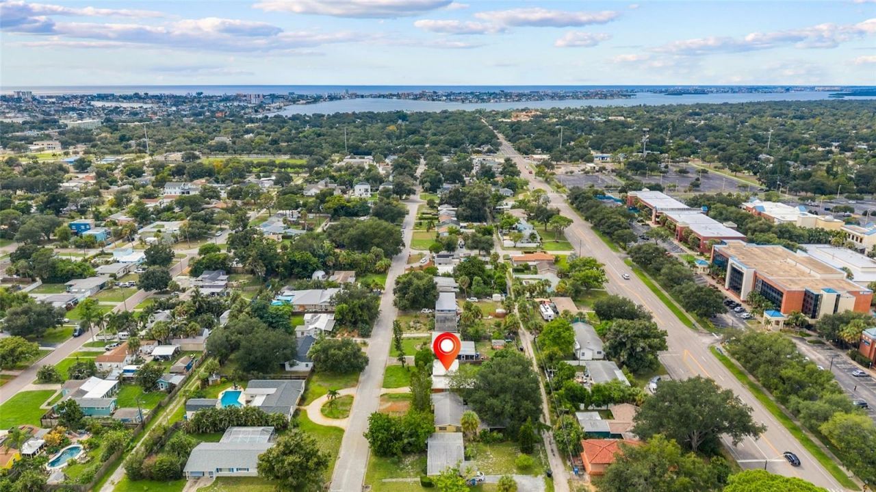 6711 Dartmouth Avenue N, Saint Petersburg, FL 33710 Photo