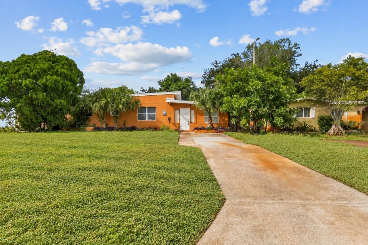 6711 Dartmouth Avenue N, Saint Petersburg, FL 33710 Photo