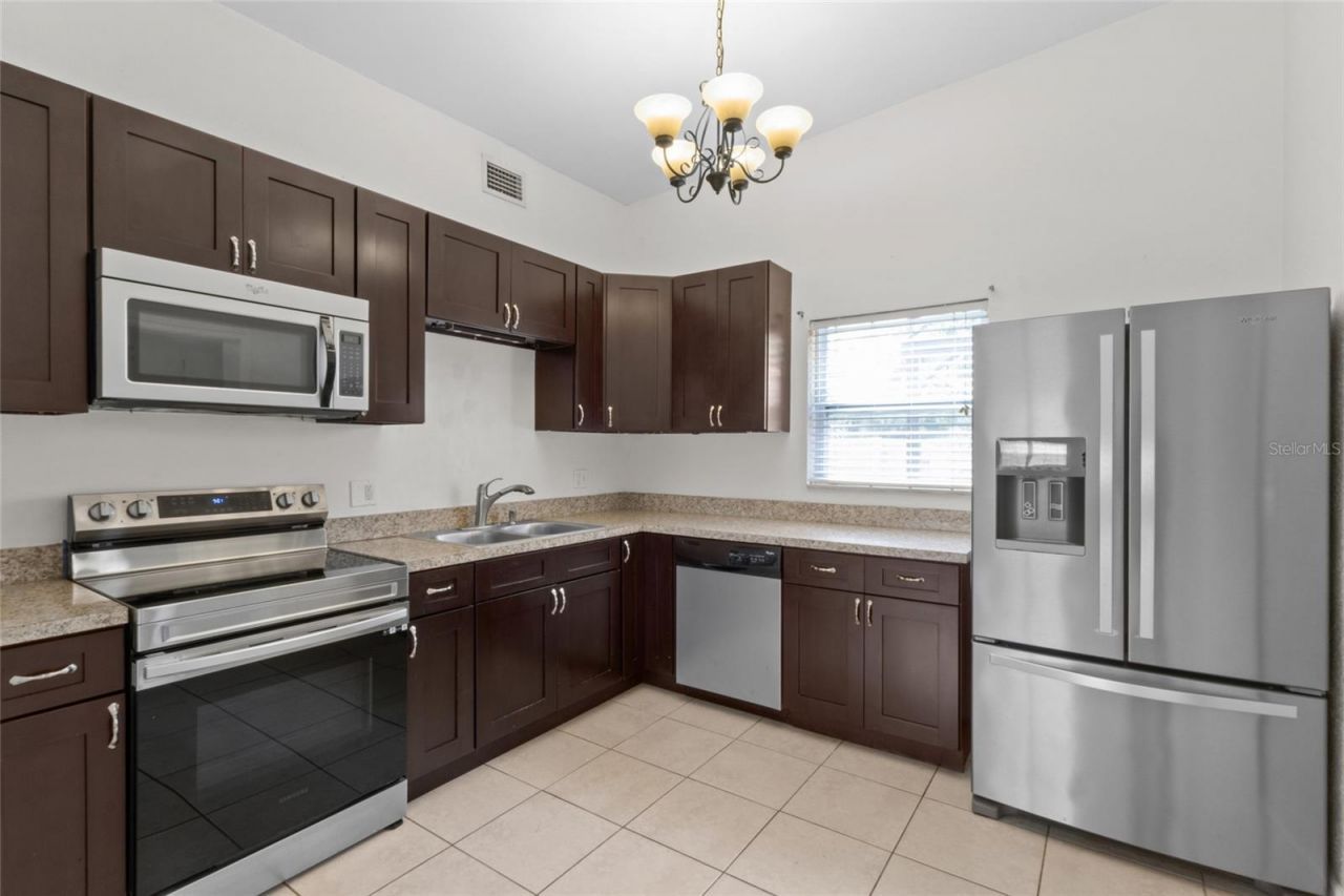 6711 Dartmouth Avenue N, Saint Petersburg, FL 33710 Photo