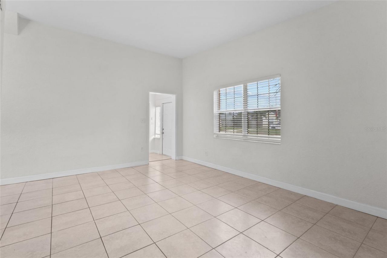 6711 Dartmouth Avenue N, Saint Petersburg, FL 33710 Photo