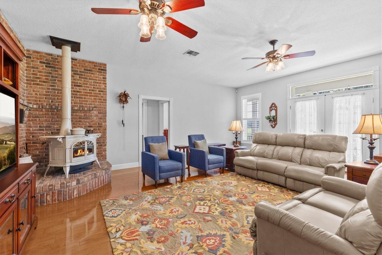 7041 Quarterhorse Lane, Brooksville, FL 34604 Photo