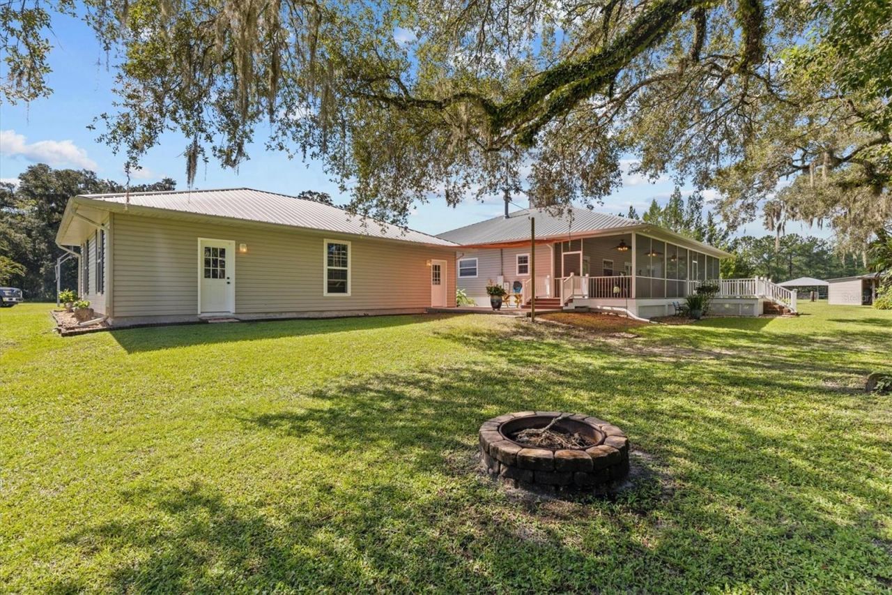 7041 Quarterhorse Lane, Brooksville, FL 34604 Photo