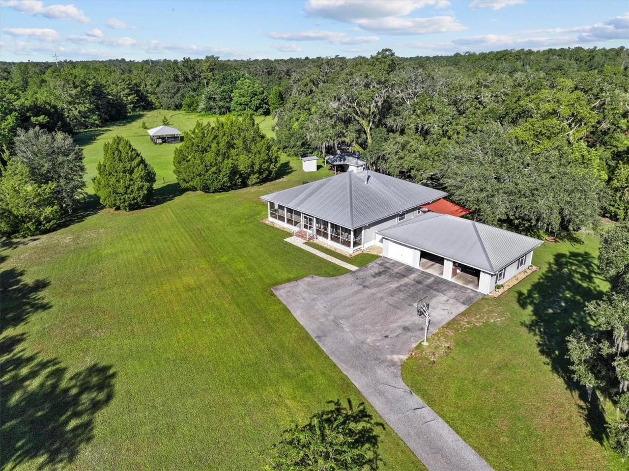 7041 Quarterhorse Lane, Brooksville, FL 34604 Photo