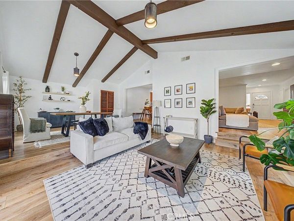16249 Chatsworth, Granada Hills, CA 91344