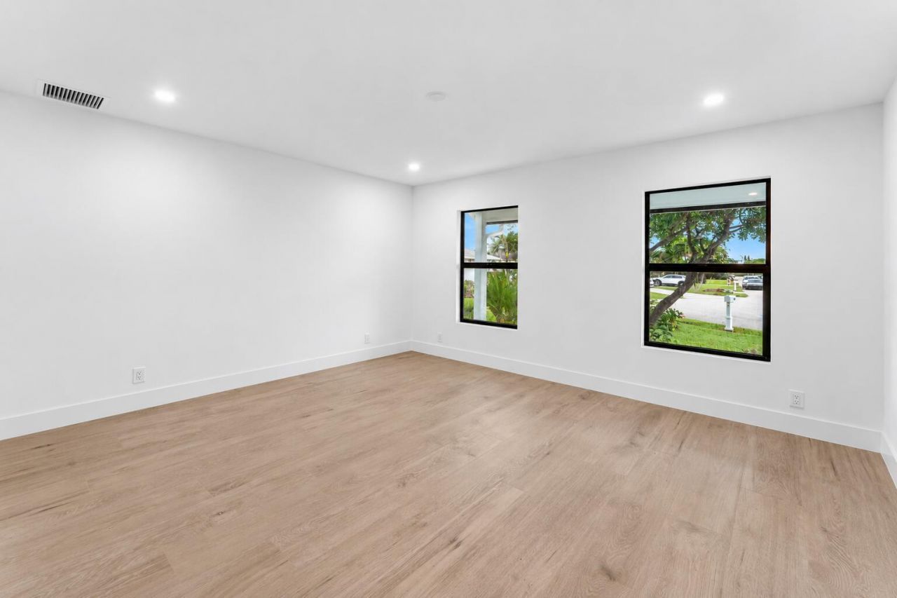 24 Russell Street, Tequesta, FL 33469 Photo