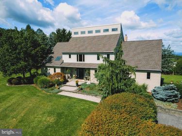 12 STONY RIDGE DRIVE, MERTZTOWN, PA 19539
