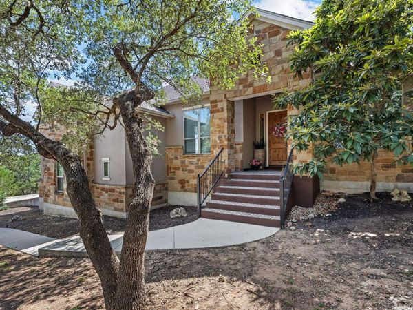 638 CAMBRIDGE DR, New Braunfels, TX 78132