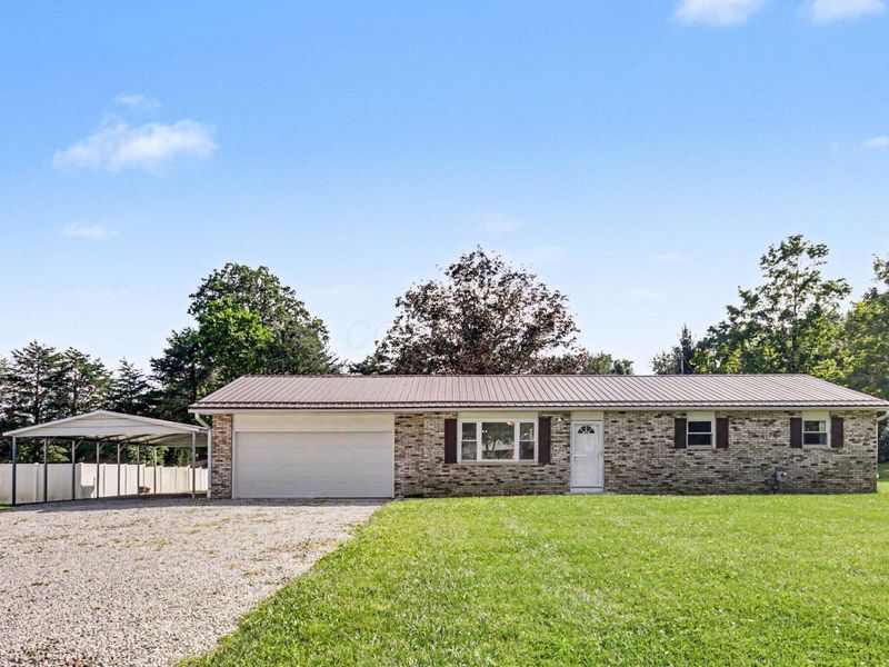 197 Helen Road SW, Pataskala, OH 43062 Photo 1