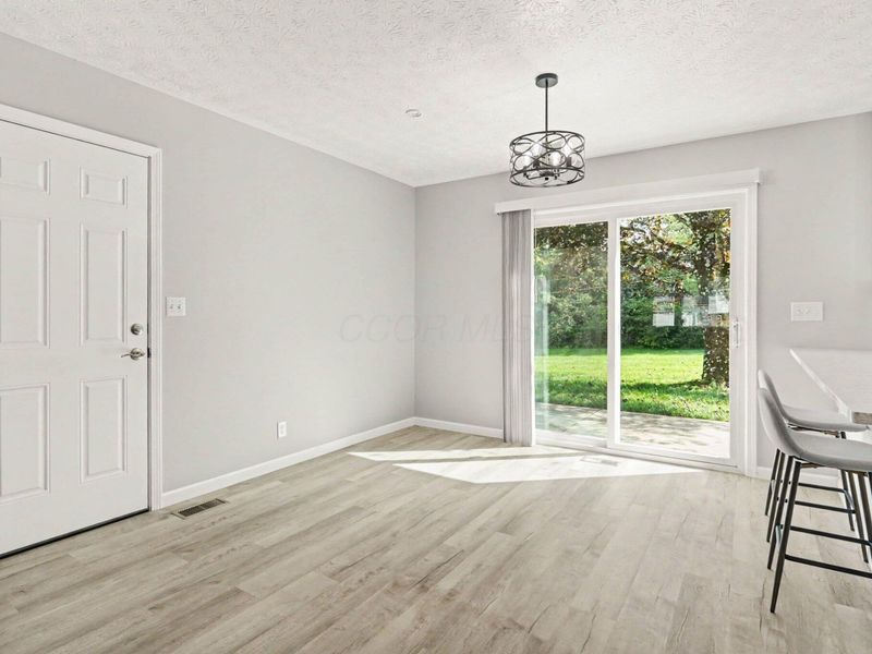 197 Helen Road SW, Pataskala, OH 43062 Photo 5