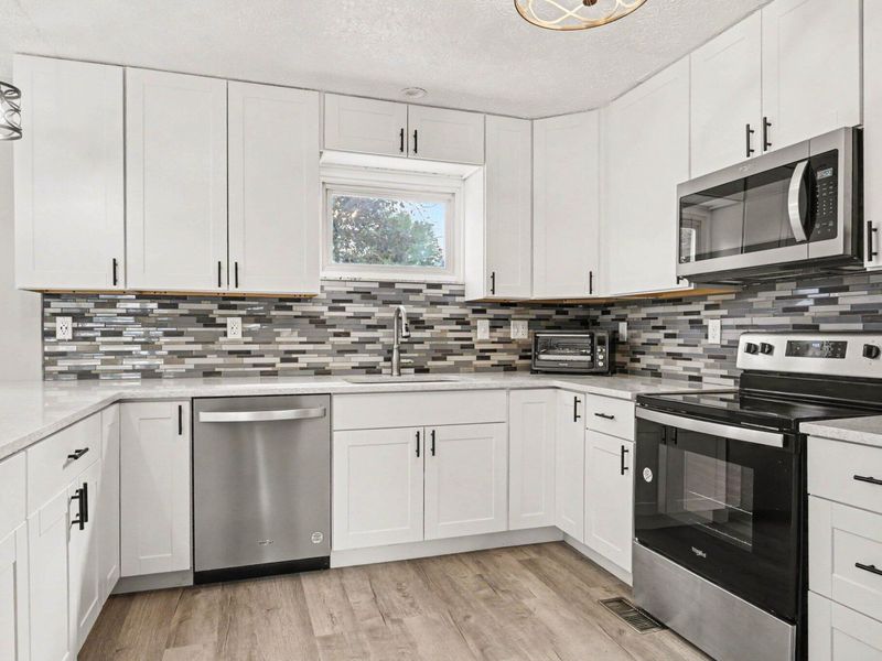 197 Helen Road SW, Pataskala, OH 43062 Photo 9