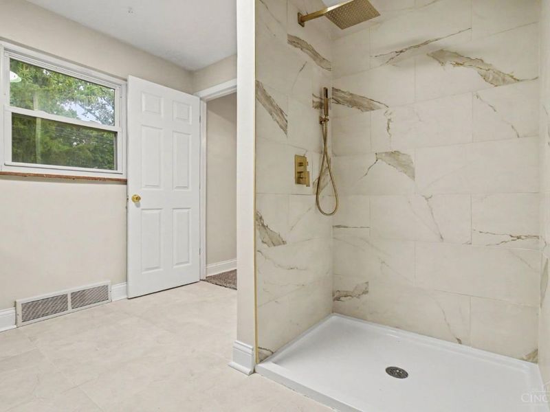 8997 Plainfield Road, Sycamore Township, OH 45236 Photo 17