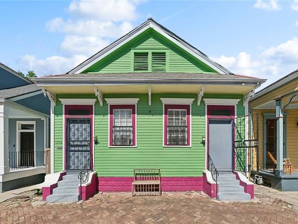1218 LOUISA Street , New Orleans, LA 70117