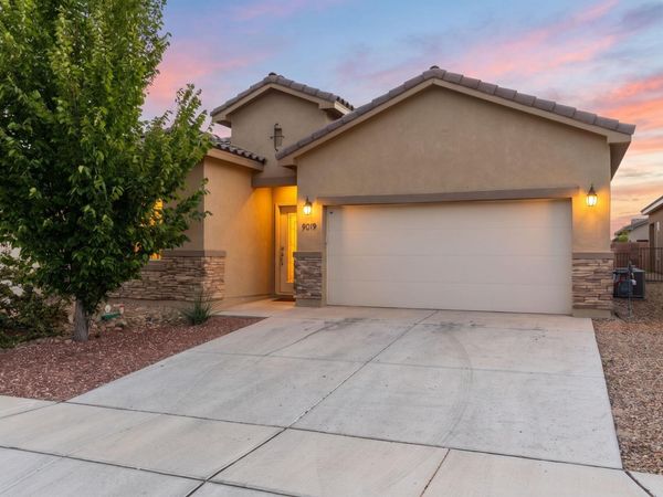 9019 S Sky Street NW, Albuquerque, NM 87114