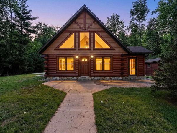 N11909 MENOMINEE SHORES DRIVE, Wausaukee, WI 54177