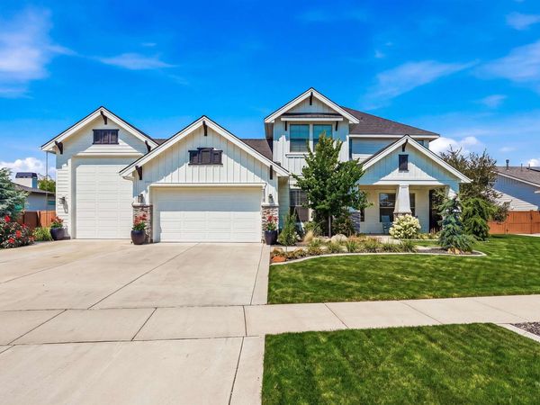 5976 W Venetian Dr, Eagle, ID 83616
