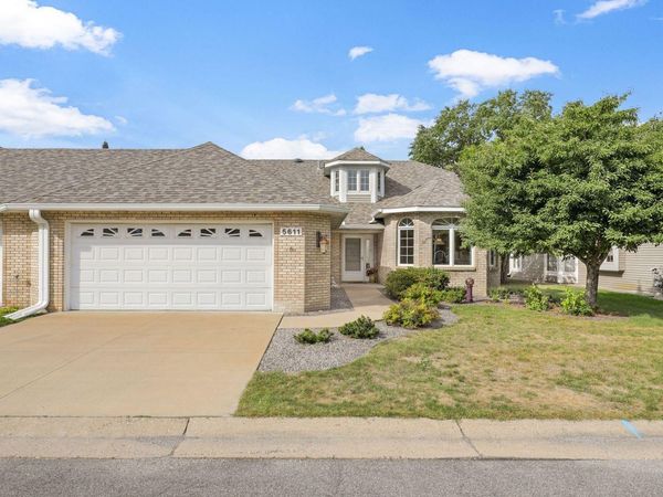 5611 Dunlap Avenue N, Shoreview, MN 55126