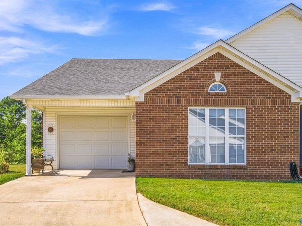 150 Sycamore Place, Athens, AL 35611