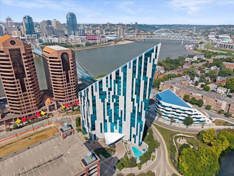 1 Roebling Way, Unit 803, Covington, KY 41011 Photo 1