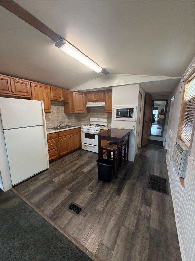 41 Eagle Point N, Osteen, FL 32764 Photo