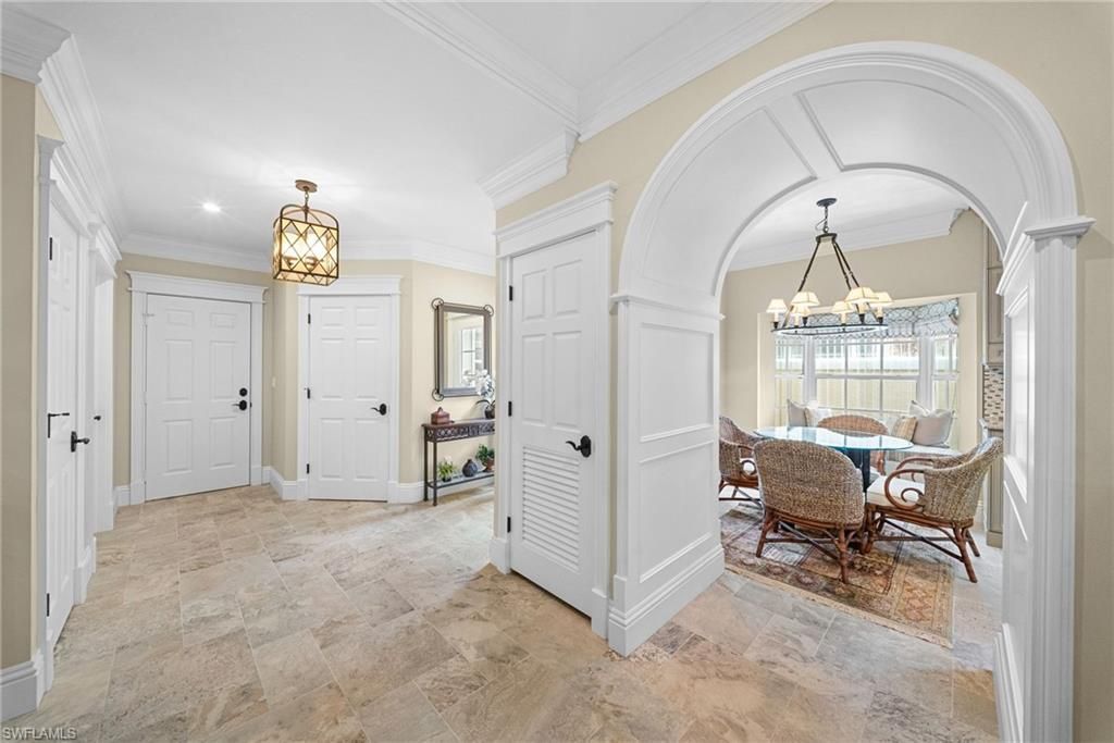392 Carlton Pl, Unit 3, Naples, FL 34108 Photo