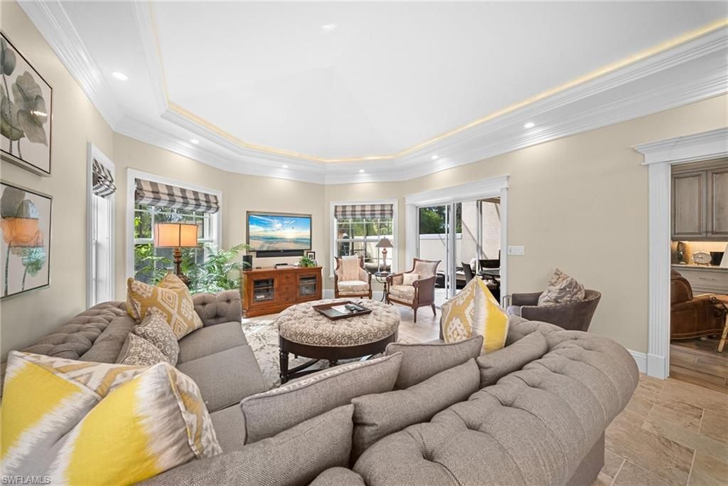 392 Carlton Pl, Unit 3, Naples, FL 34108 Photo