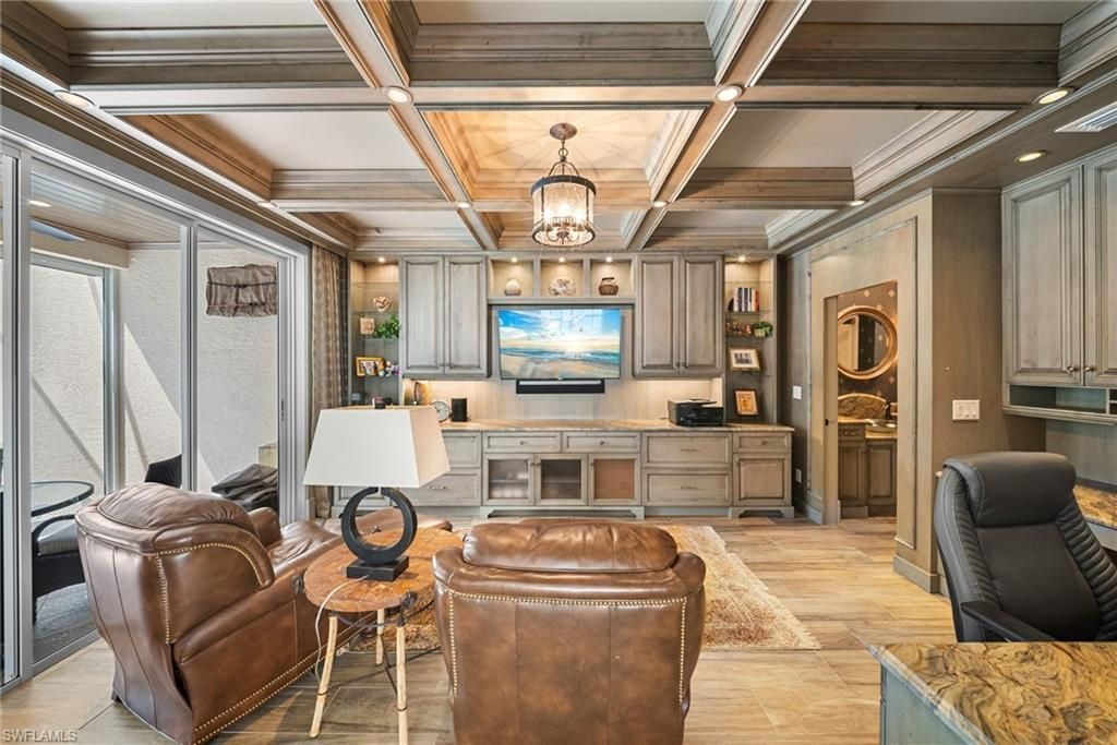 392 Carlton Pl, Unit 3, Naples, FL 34108 Photo