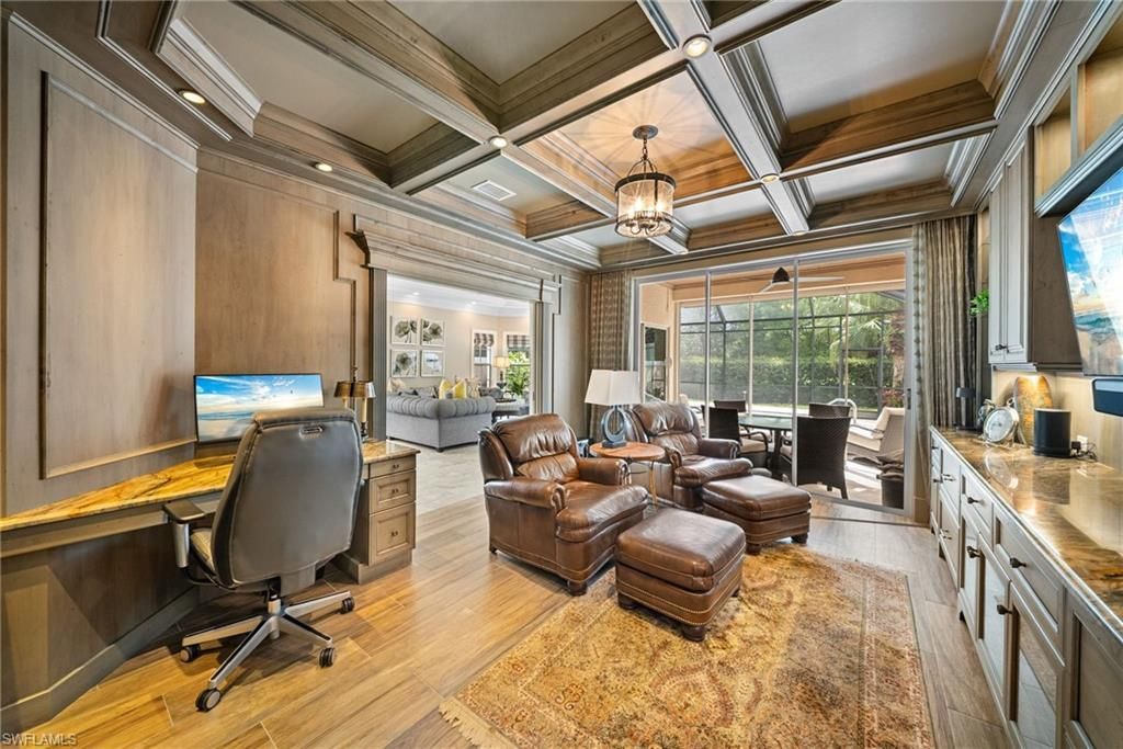 392 Carlton Pl, Unit 3, Naples, FL 34108 Photo
