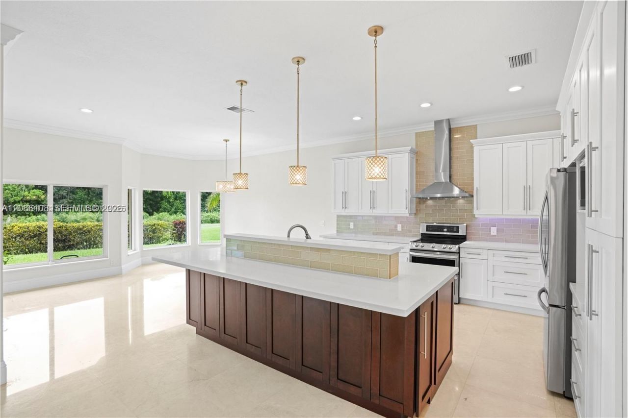 720 W Cypress Pointe Dr W, Pembroke Pines, FL 33027 Photo