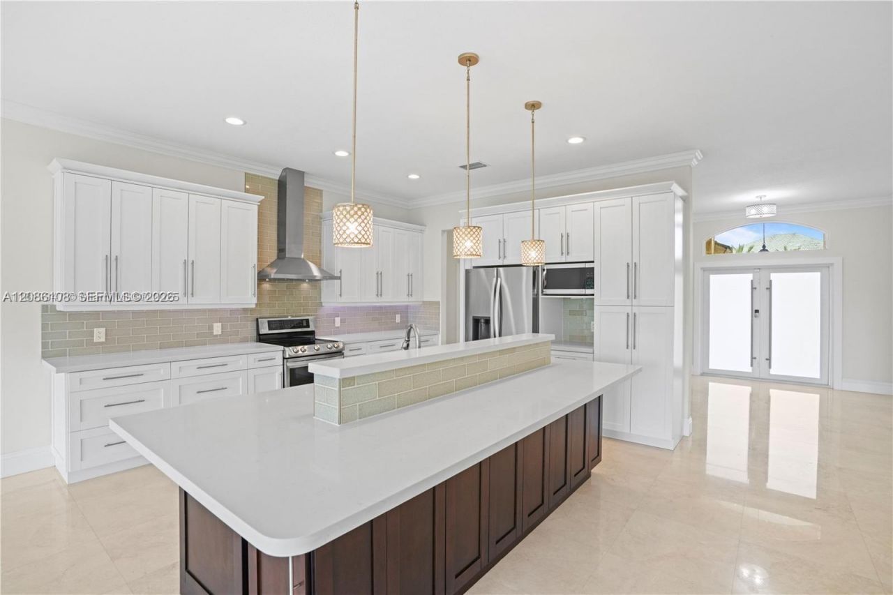 720 W Cypress Pointe Dr W, Pembroke Pines, FL 33027 Photo