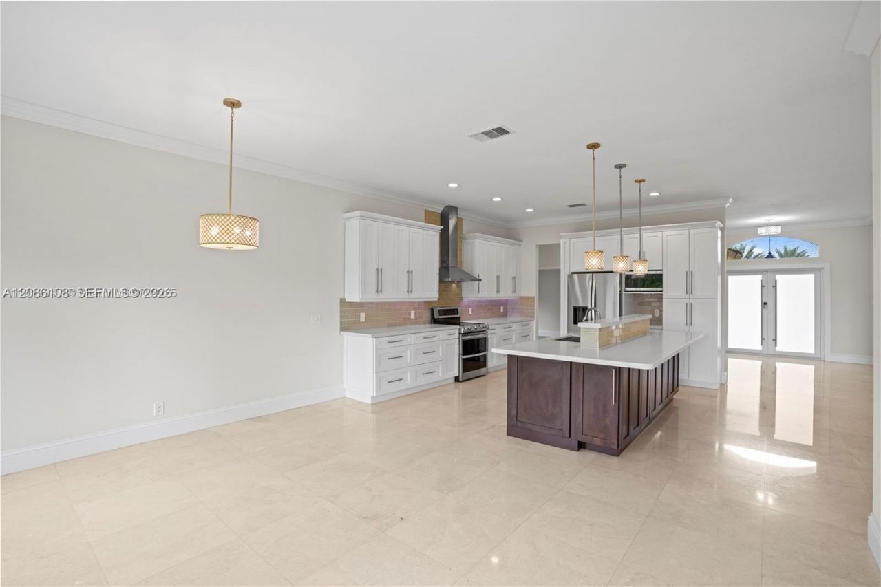 720 W Cypress Pointe Dr W, Pembroke Pines, FL 33027 Photo