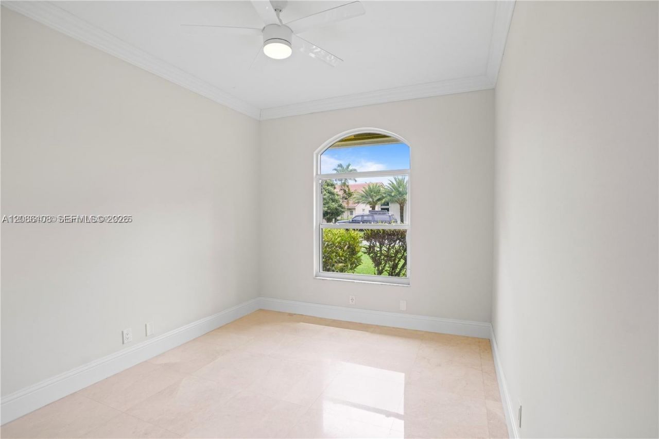 720 W Cypress Pointe Dr W, Pembroke Pines, FL 33027 Photo