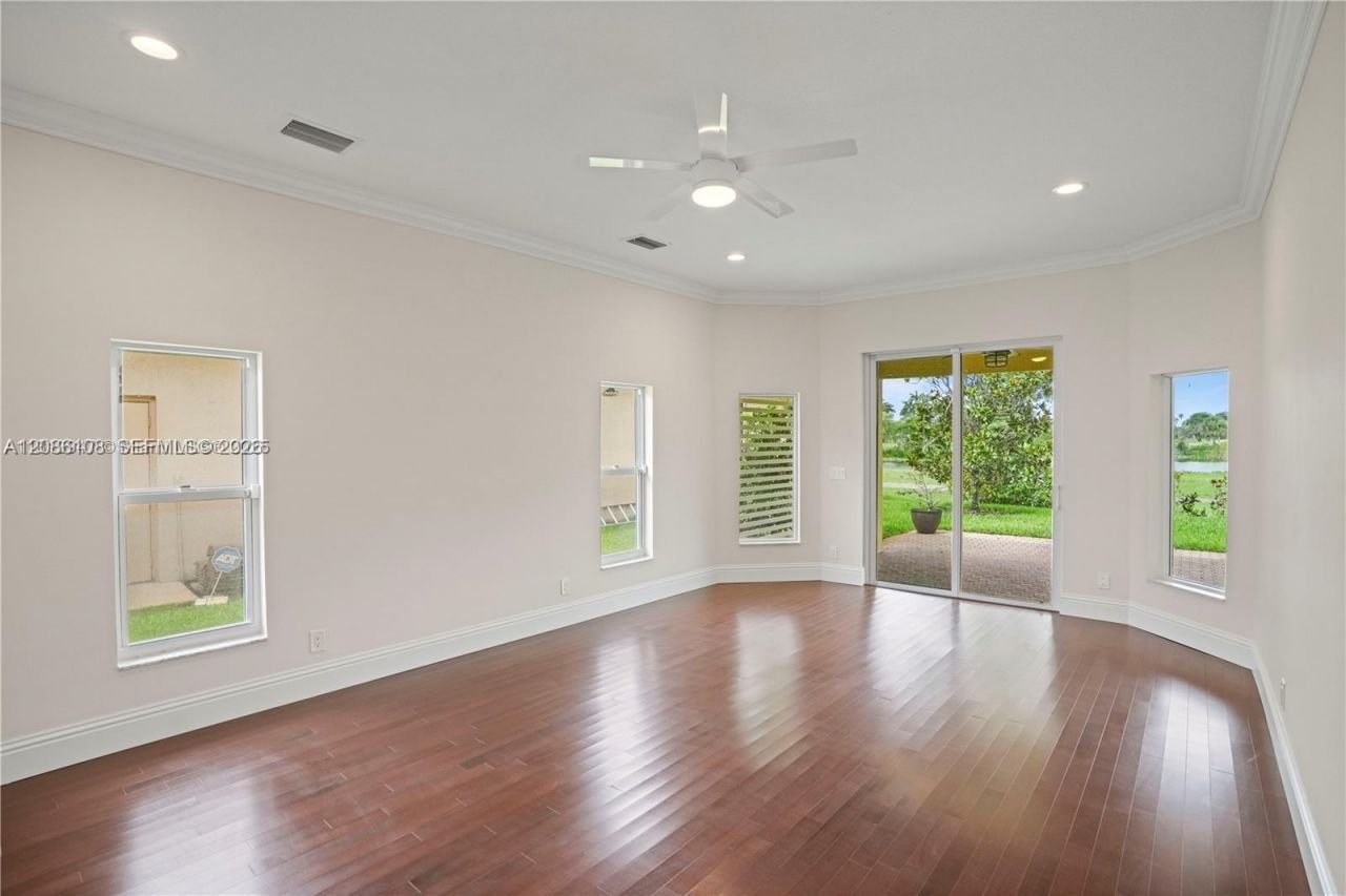720 W Cypress Pointe Dr W, Pembroke Pines, FL 33027 Photo