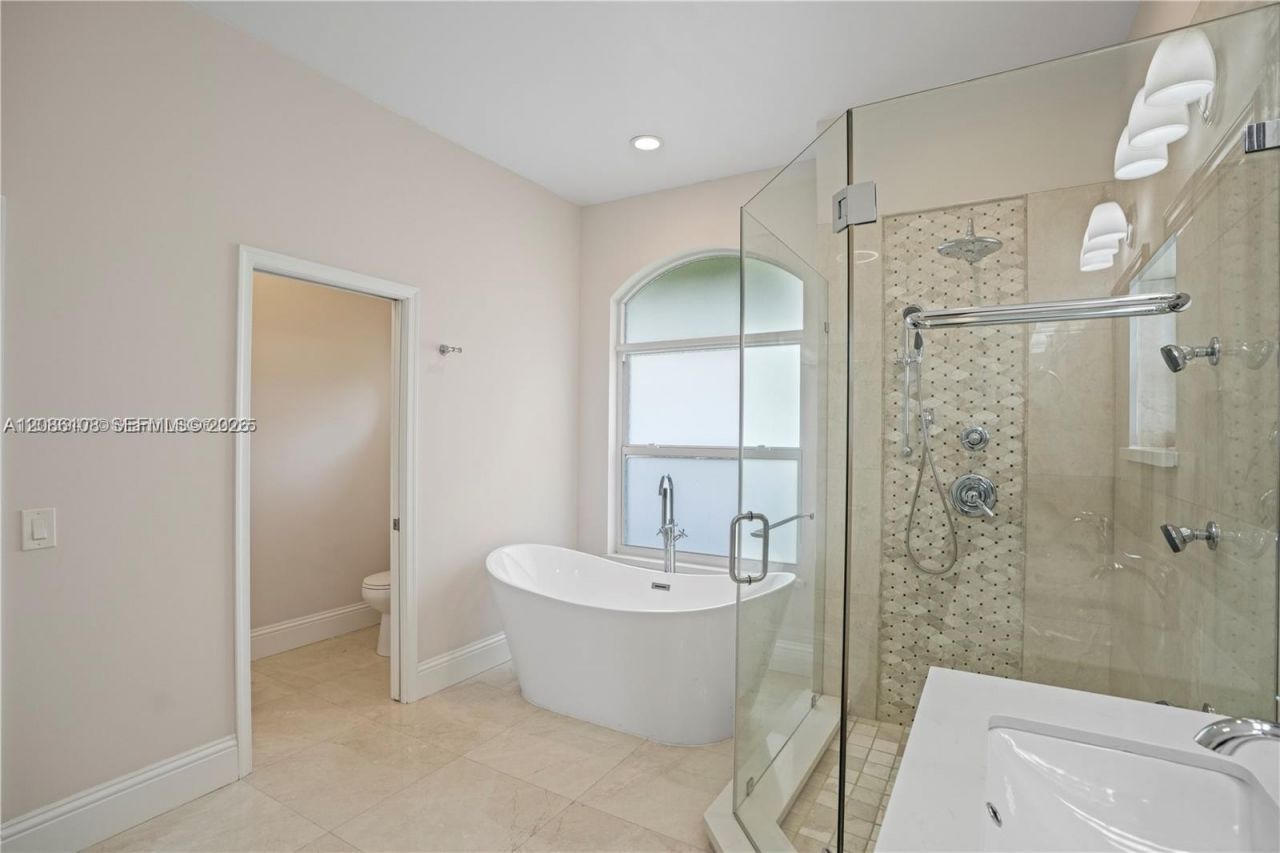 720 W Cypress Pointe Dr W, Pembroke Pines, FL 33027 Photo