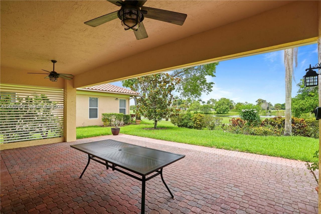 720 W Cypress Pointe Dr W, Pembroke Pines, FL 33027 Photo