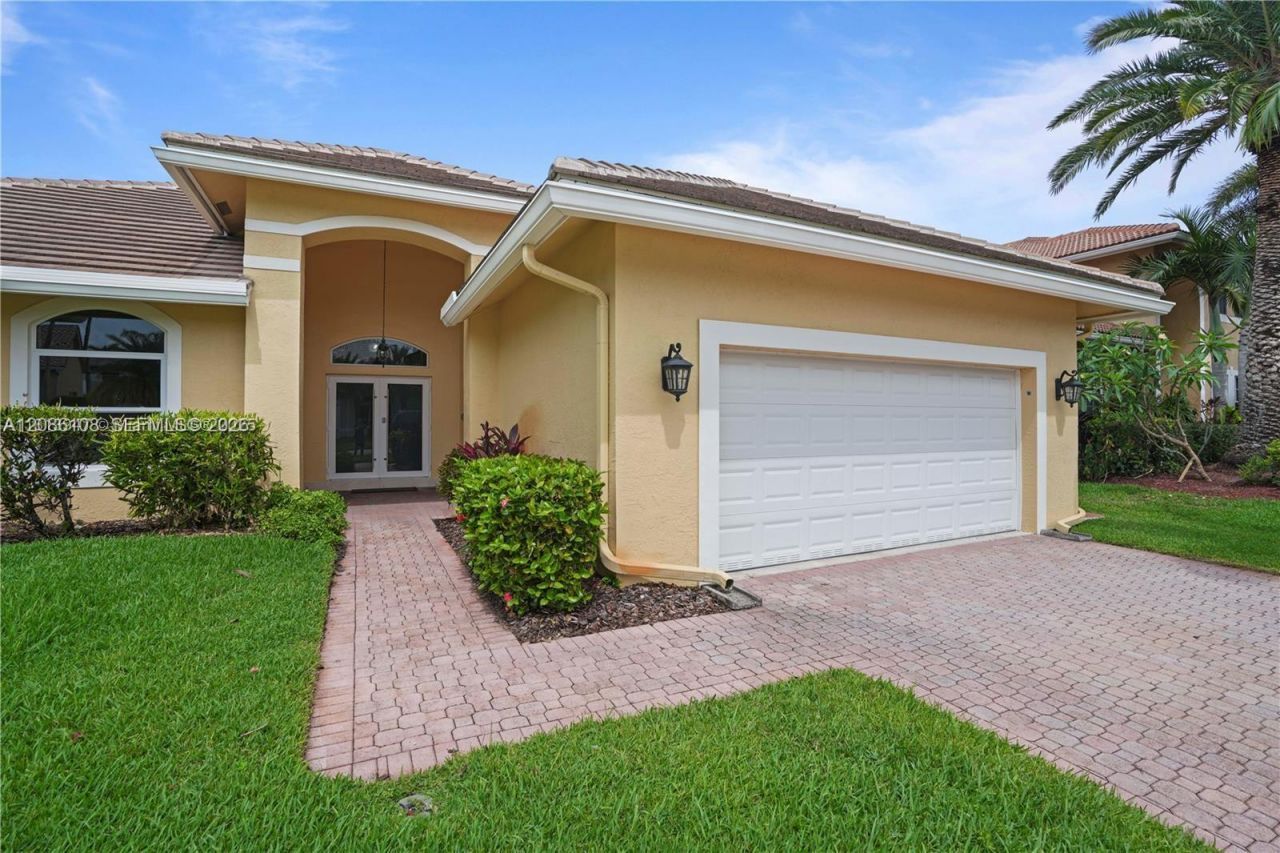 720 W Cypress Pointe Dr W, Pembroke Pines, FL 33027 Photo
