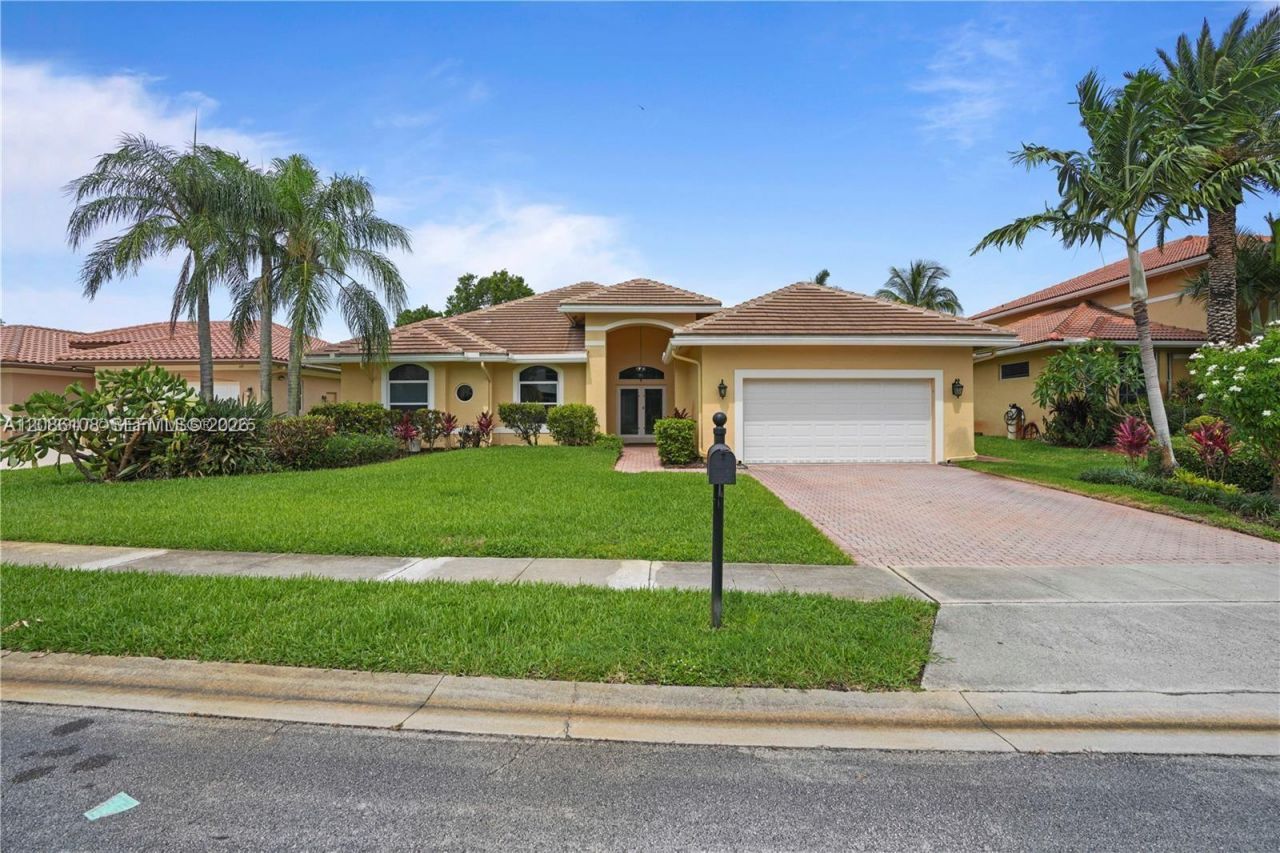 720 W Cypress Pointe Dr W, Pembroke Pines, FL 33027 Photo