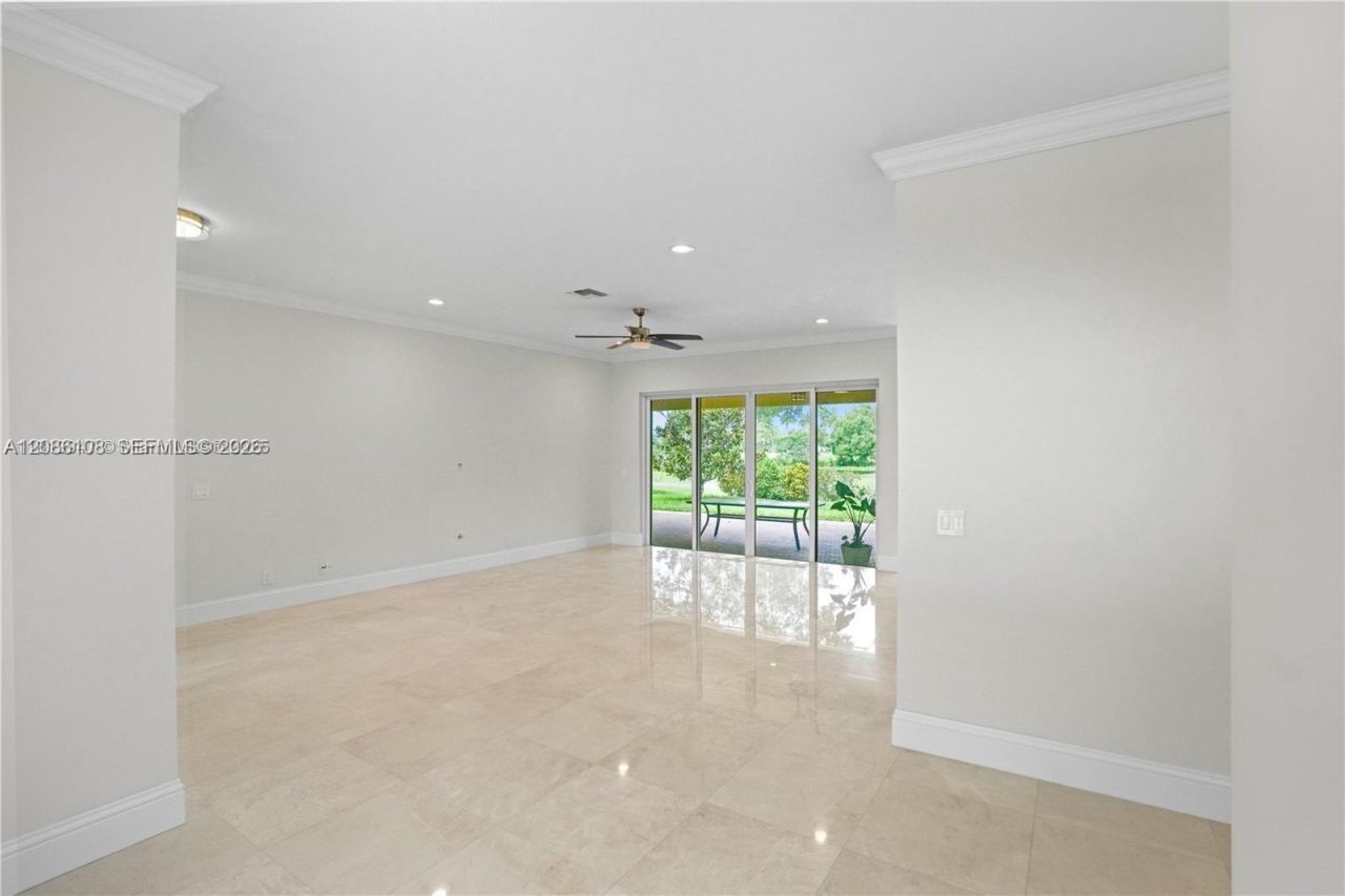 720 W Cypress Pointe Dr W, Pembroke Pines, FL 33027 Photo
