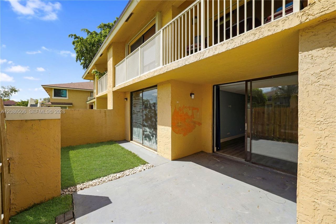600 NW Nw 214th St, Unit 104, Miami Gardens, FL 33169 Photo